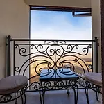 La Casa De Lux