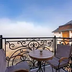 La Casa De Lux